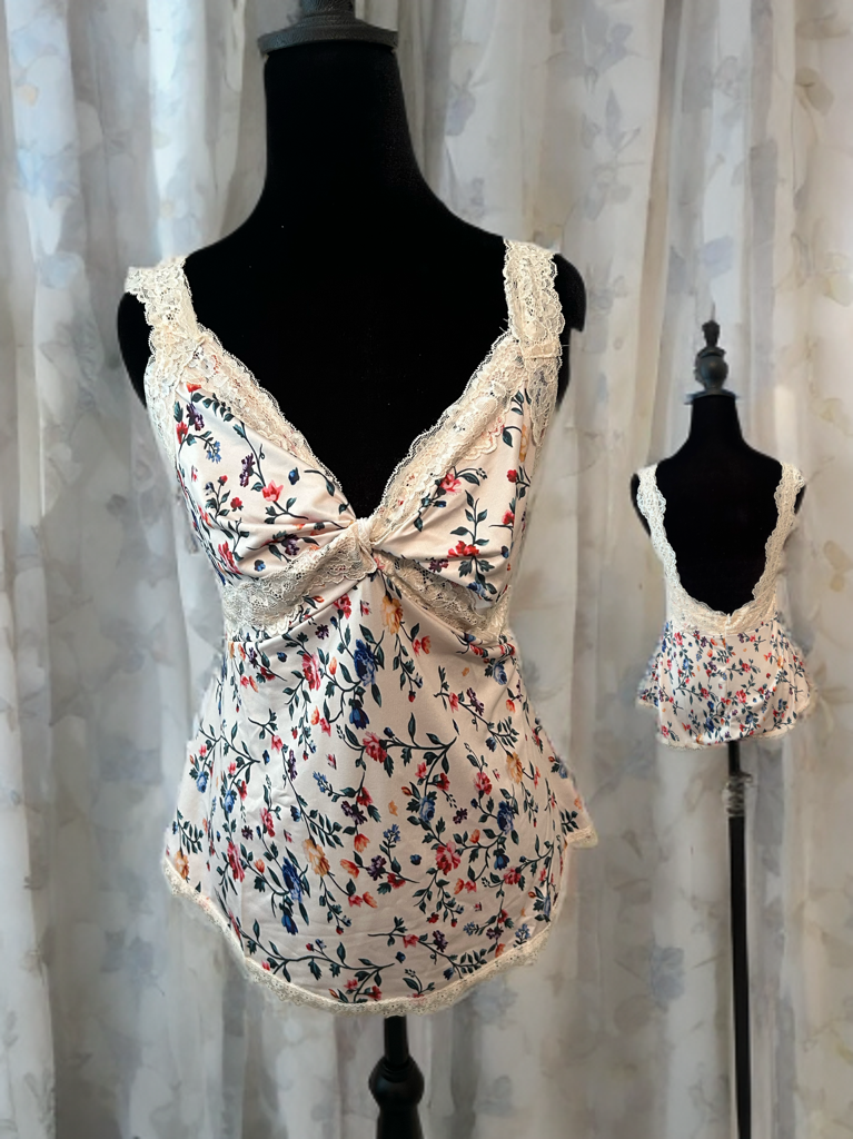 laced top